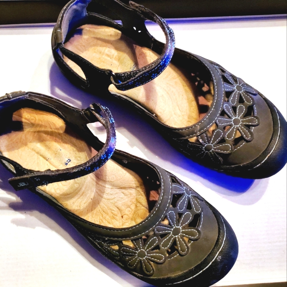 Jambu Mary Janes